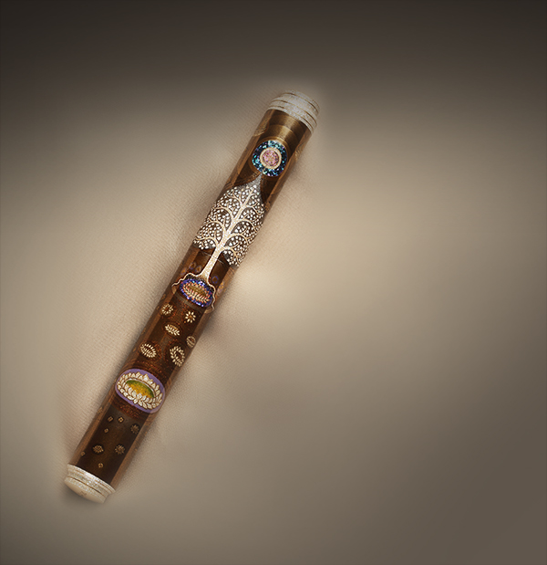 AP Limited Editions: Experience the artistry of Maki-e fountain pens, finely crafted.